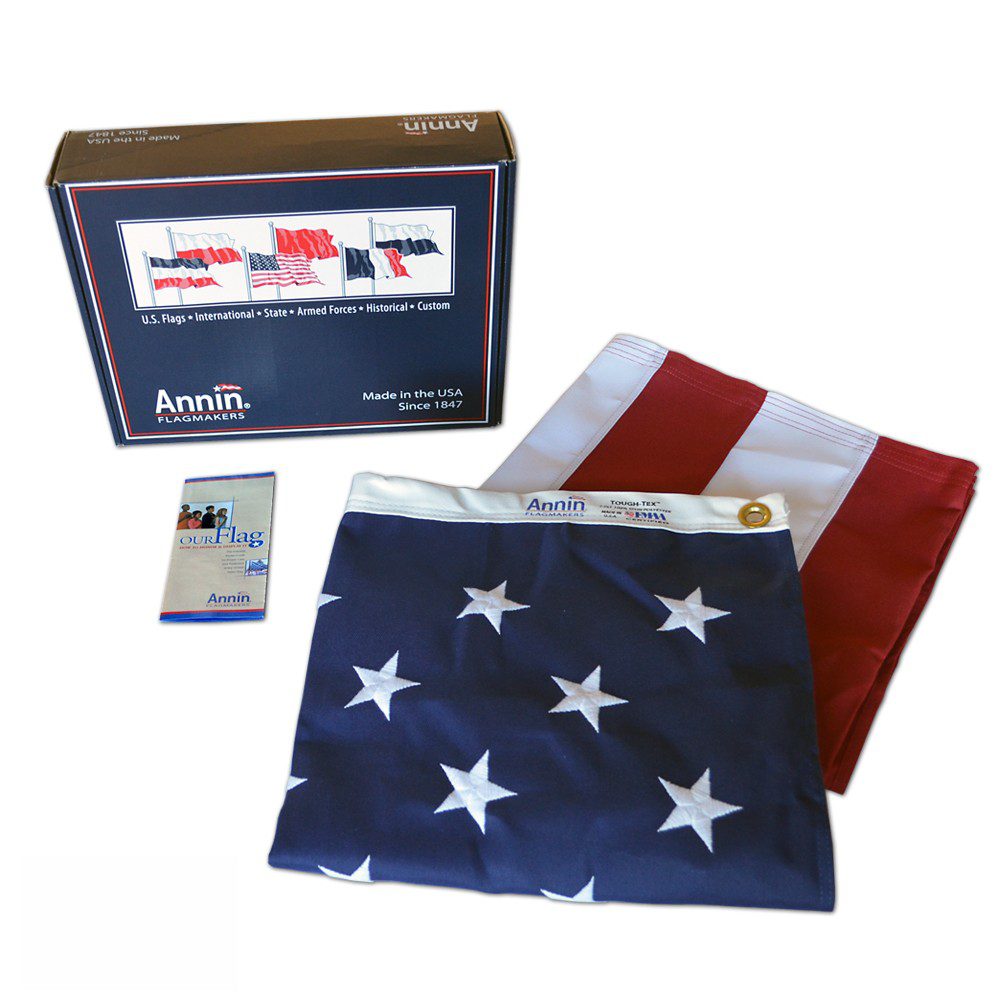 USA flag kit with packaging box.